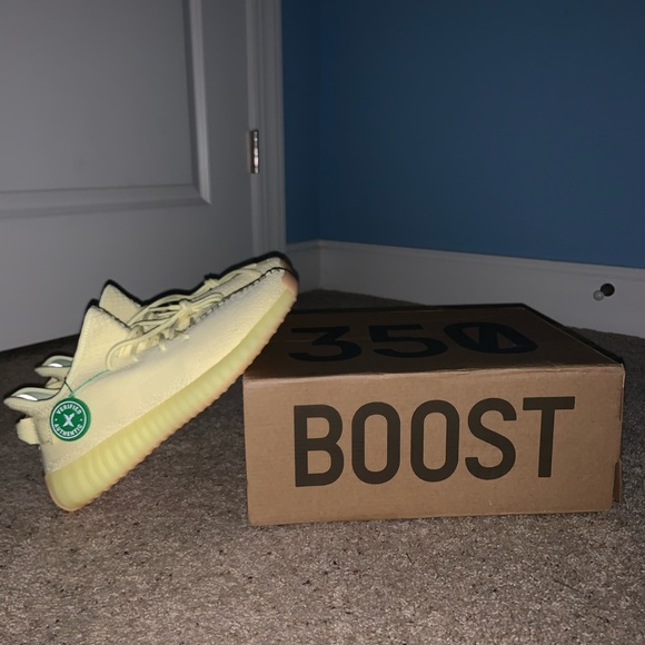 Yeezy 350 v2 “butter” - Picture 5 of 6